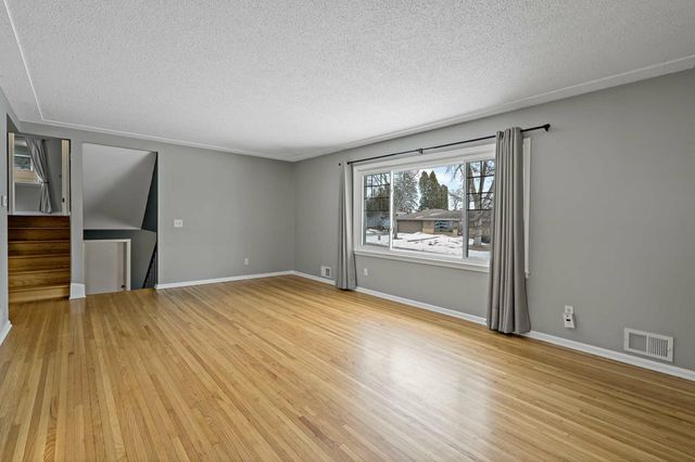 3001 Utah Avenue N, Crystal, MN 55427