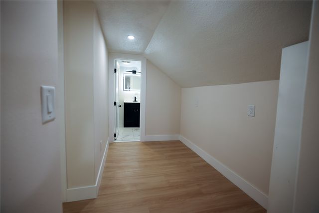 4720 NE 30th Street, Des Moines, IA 50317