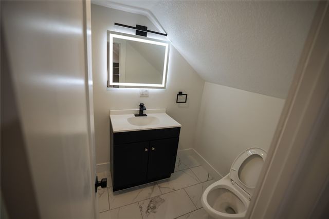 4720 NE 30th Street, Des Moines, IA 50317