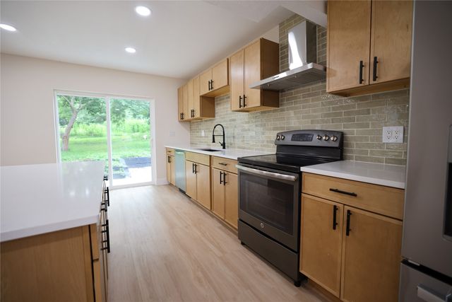 4720 NE 30th Street, Des Moines, IA 50317