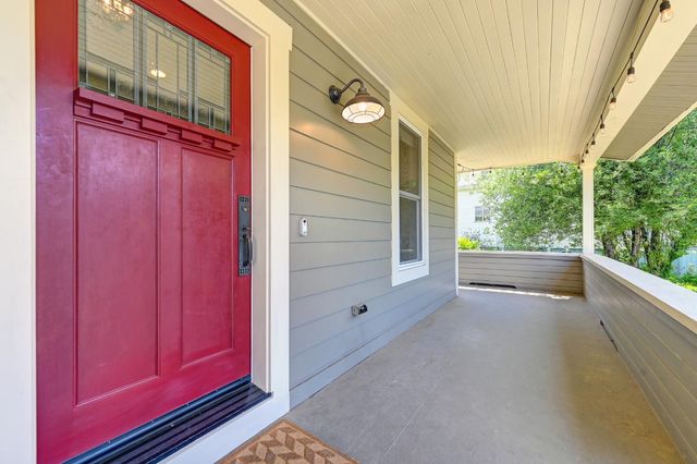 319 Pleasant St, Grass Valley, CA 95945