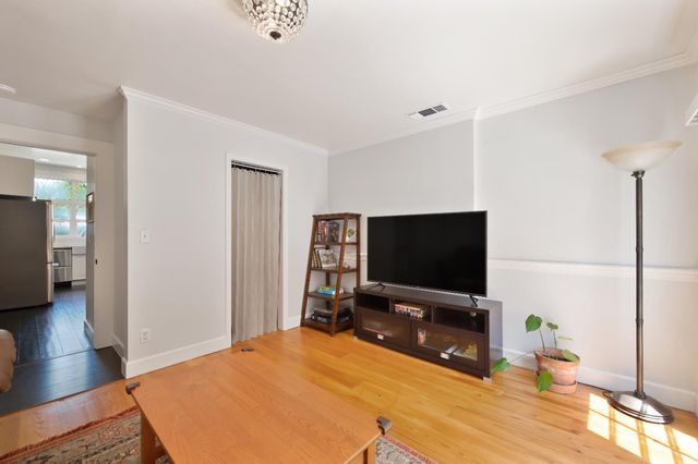 319 Pleasant St, Grass Valley, CA 95945