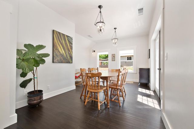 319 Pleasant St, Grass Valley, CA 95945