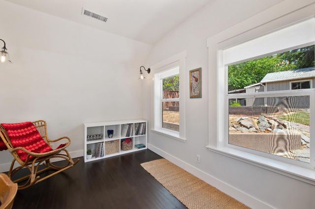 319 Pleasant St, Grass Valley, CA 95945