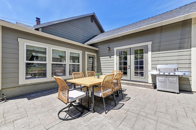 319 Pleasant St, Grass Valley, CA 95945