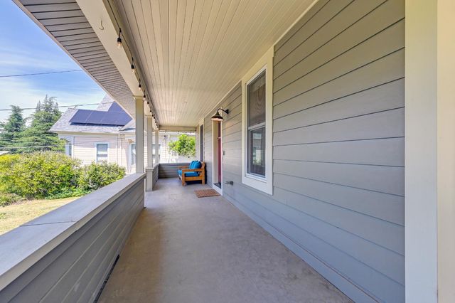 319 Pleasant St, Grass Valley, CA 95945