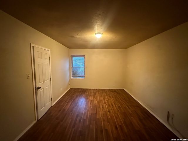 4402 LAKEWOOD DR, San Antonio, TX 78220