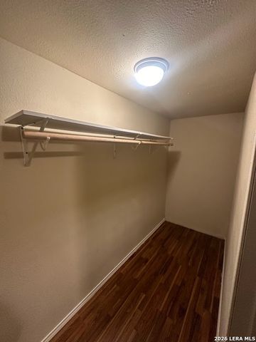 4402 LAKEWOOD DR, San Antonio, TX 78220