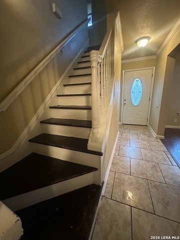 4402 LAKEWOOD DR, San Antonio, TX 78220