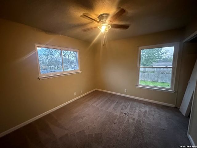 4402 LAKEWOOD DR, San Antonio, TX 78220