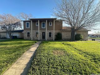 4402 LAKEWOOD DR, San Antonio, TX 78220