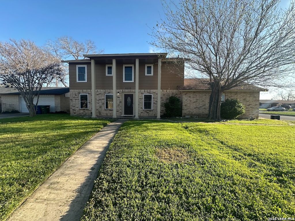 4402 LAKEWOOD DR, San Antonio, TX 78220