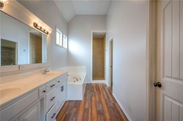 21033 Cooper Street, Spring Hill, KS 66083