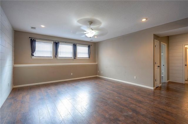 21033 Cooper Street, Spring Hill, KS 66083