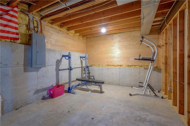 21033 Cooper Street, Spring Hill, KS 66083