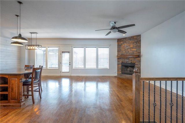 21033 Cooper Street, Spring Hill, KS 66083