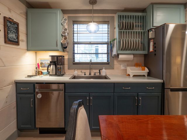 127 S Cool Street, Mentone, AL 35984