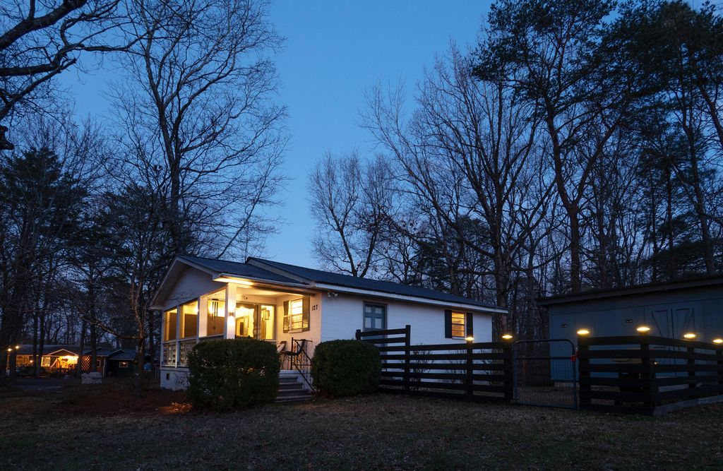 127 S Cool Street, Mentone, AL 35984