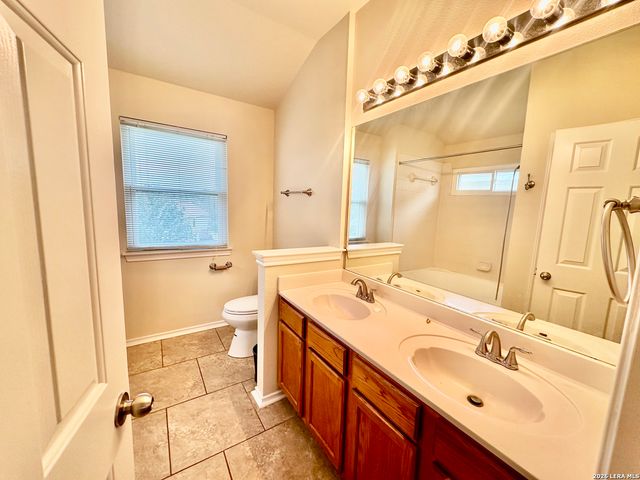 129 Red Hawk Rdg, San Antonio, TX 78258