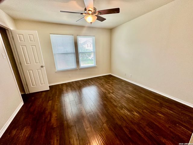 129 Red Hawk Rdg, San Antonio, TX 78258