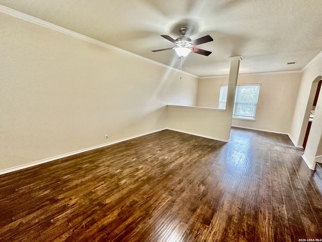 129 Red Hawk Rdg, San Antonio, TX 78258