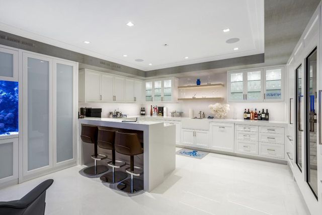 456 S Ocean Boulevard 1, Palm Beach, FL 33480