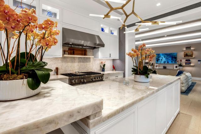 456 S Ocean Boulevard 1, Palm Beach, FL 33480