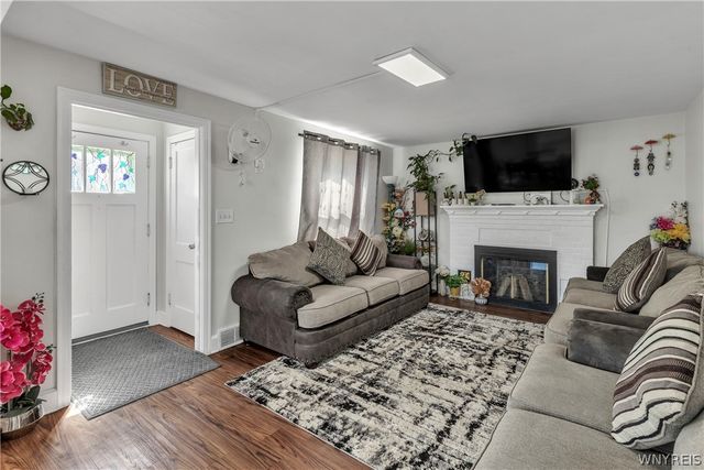 92 Mapleview Road, Cheektowaga, NY 14225