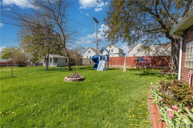 92 Mapleview Road, Cheektowaga, NY 14225