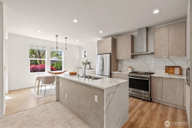 24109 SE 22nd Street, Sammamish, WA 98075