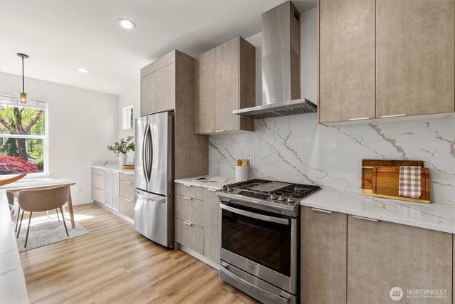 24109 SE 22nd Street, Sammamish, WA 98075