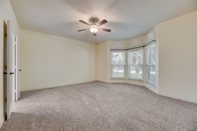 3208 Greenglen Drive, Carrollton, TX 75007