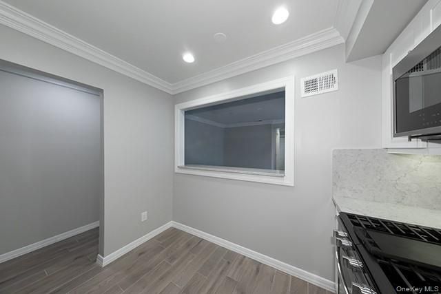 80 Westwood Drive 205, Westbury, NY 11590