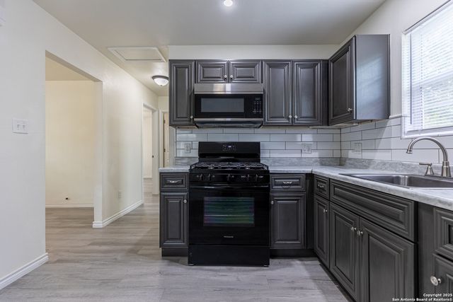 1907 Barney, San Antonio, TX 78237