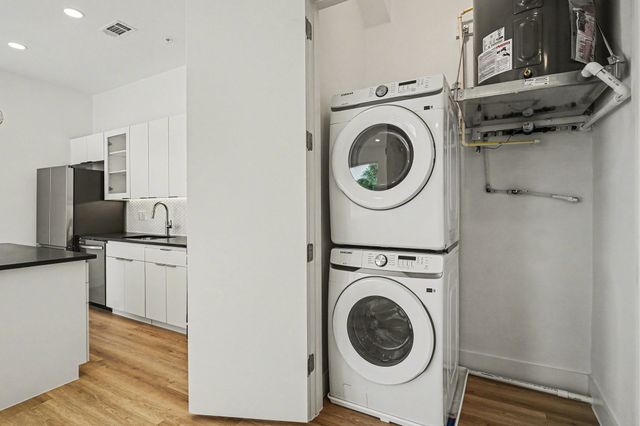 2217 N Fitzhugh Avenue 203, Dallas, TX 75204