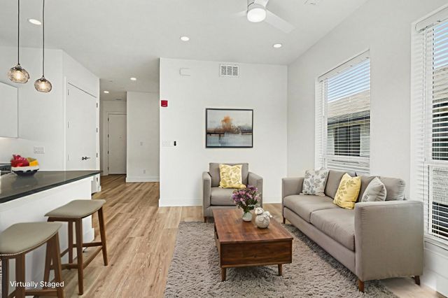 2217 N Fitzhugh Avenue 203, Dallas, TX 75204