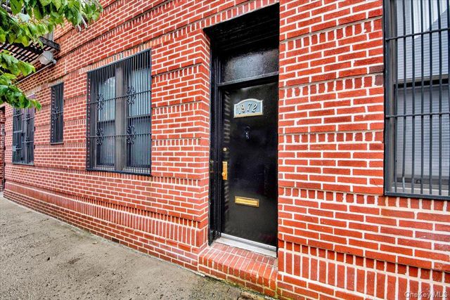 1972 Lafontaine Ave 1972, Bronx, NY 10457