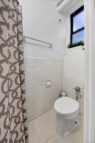 1972 Lafontaine Ave 1972, Bronx, NY 10457