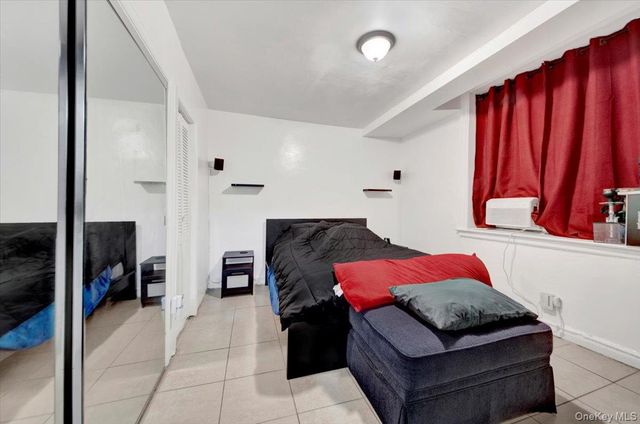 1972 Lafontaine Ave 1972, Bronx, NY 10457