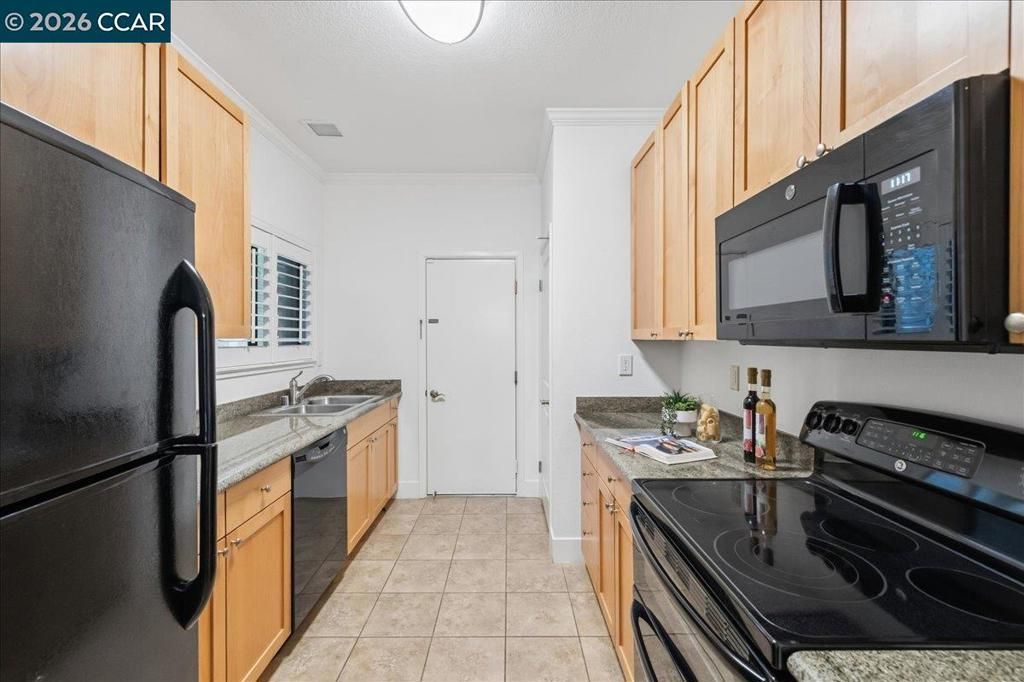 Image 11 of property listing at 106 Copper Ridge Rd, San Ramon, CA 94582