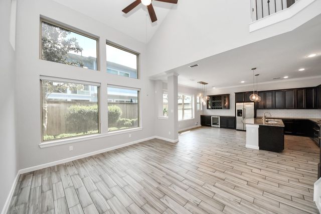 8913 Aventino Way, Houston, TX 77080