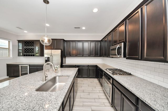 8913 Aventino Way, Houston, TX 77080