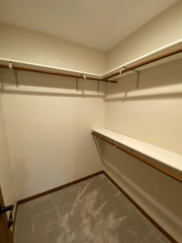 220 S 2nd Street, Bird Island, MN 55310