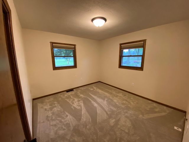 220 S 2nd Street, Bird Island, MN 55310