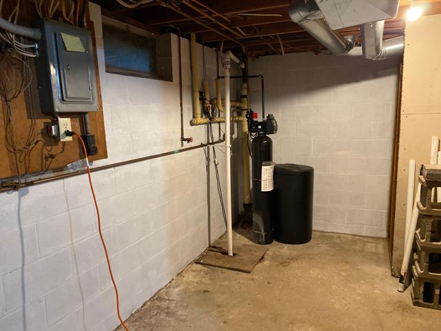 220 S 2nd Street, Bird Island, MN 55310