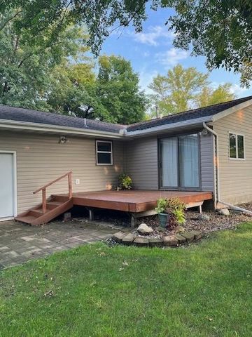 220 S 2nd Street, Bird Island, MN 55310