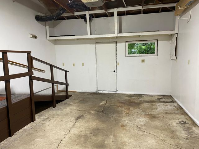 220 S 2nd Street, Bird Island, MN 55310