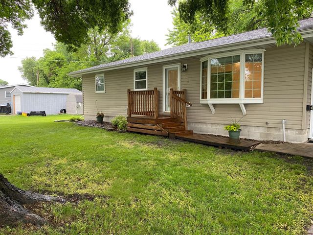 220 S 2nd Street, Bird Island, MN 55310