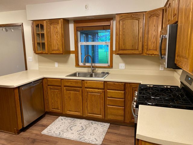 220 S 2nd Street, Bird Island, MN 55310