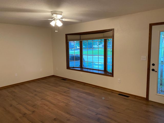 220 S 2nd Street, Bird Island, MN 55310